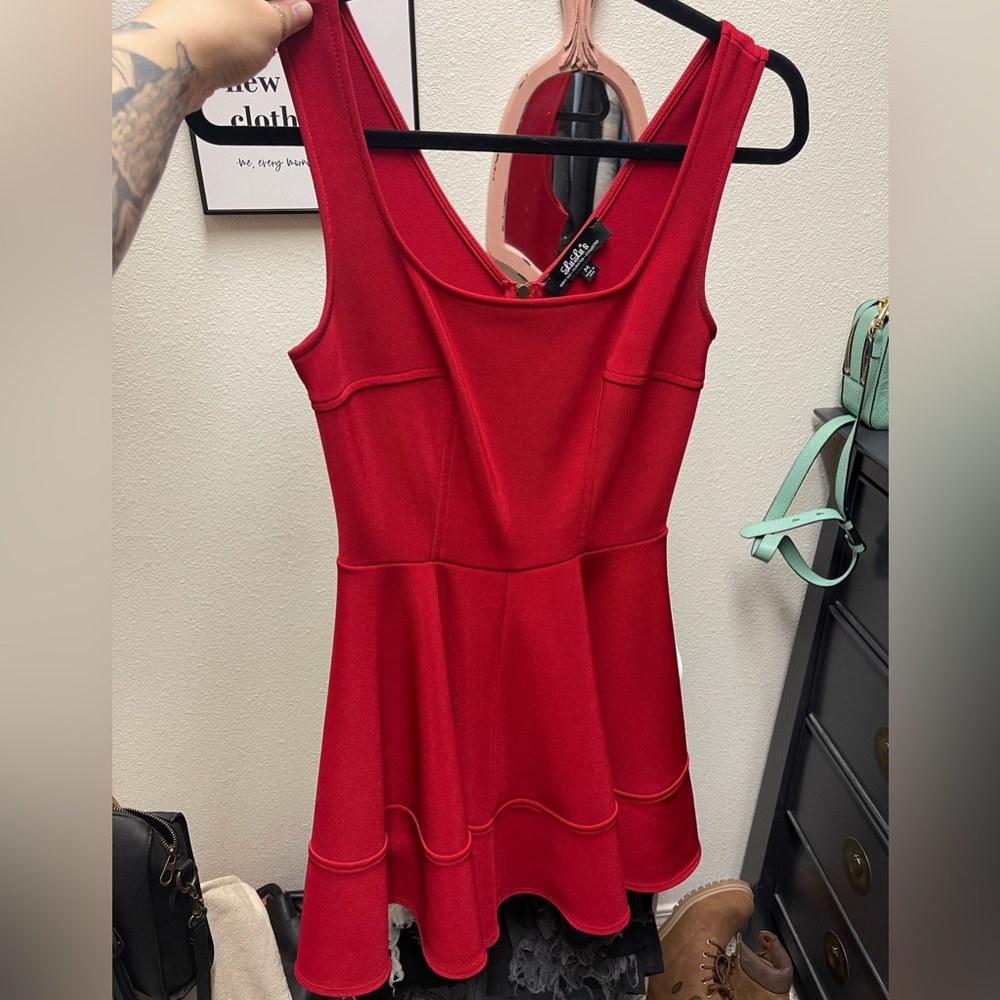 Lulus red dress